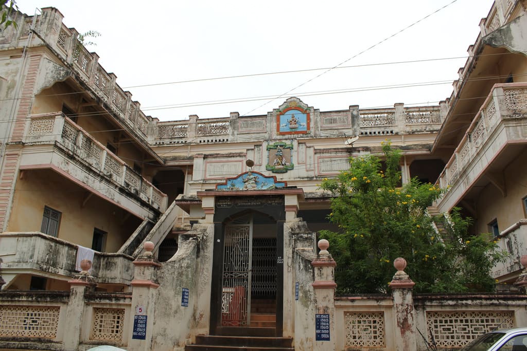 Thousand Window House